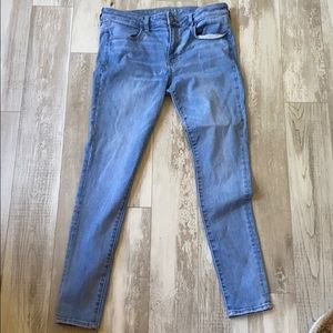 American eagle light wash skinny jeans